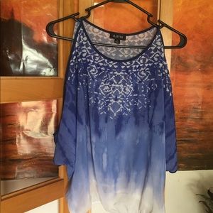 Women’s blouse, size small